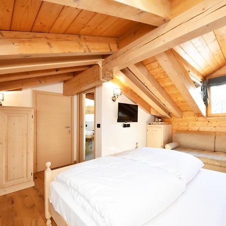 Lo Chalet Delle Ville Varena Exterior photo